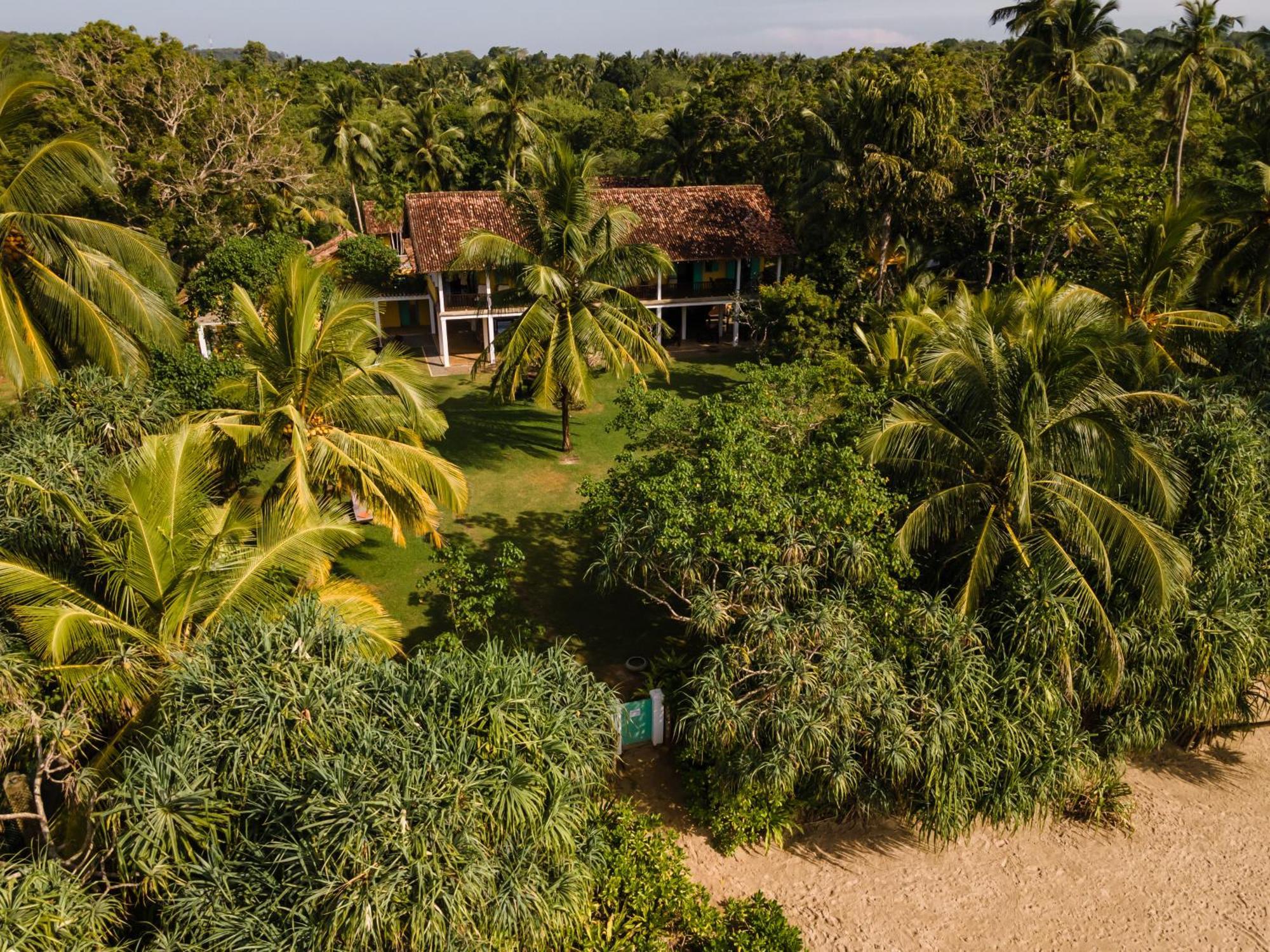 The Last House Tangalle Exteriör bild